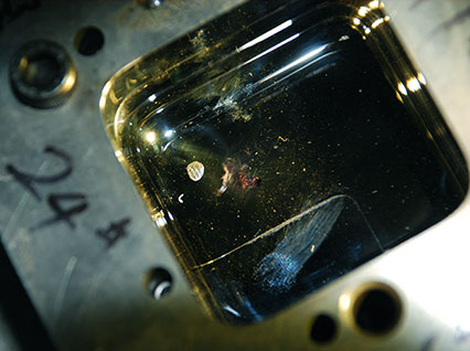 <a href='http://www.smg4u.com.cn/product/3.htm' class='text_a'>模具激光焊機</a>修復鏡面模具效果